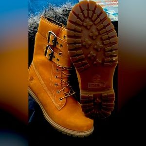 Timberland boots size 9.5 women’s